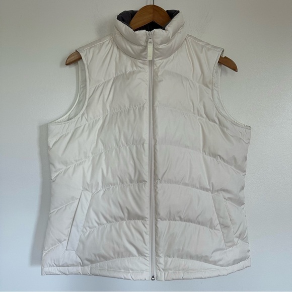 Lands' End Down Puffer Vest Size Medium Petite - Picture 2 of 14